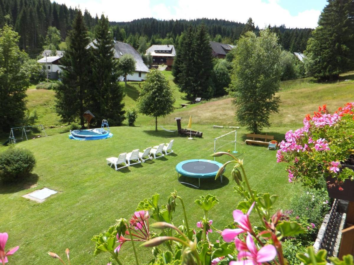 Schwarzwald-Hotel Kraeutle Фелдберг Екстериор снимка