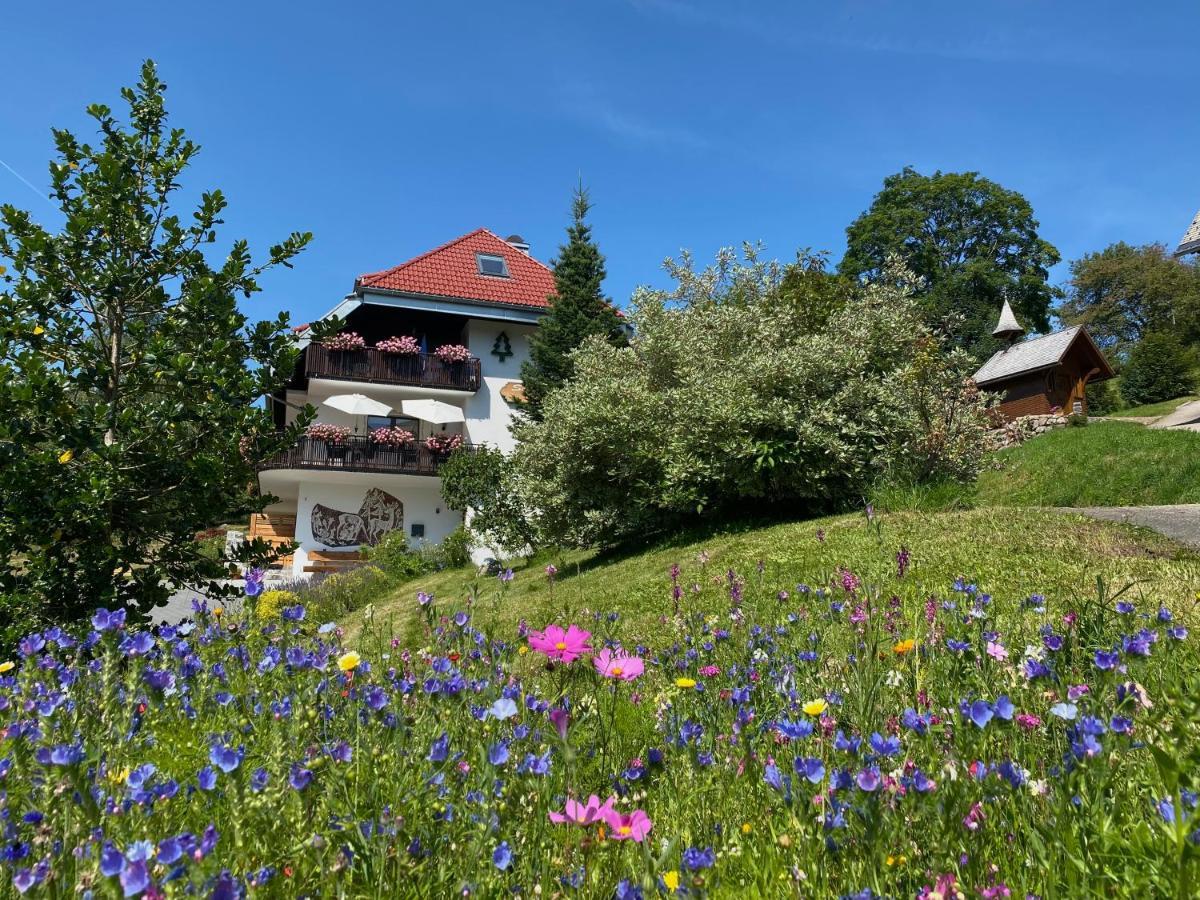 Schwarzwald-Hotel Kraeutle Фелдберг Екстериор снимка